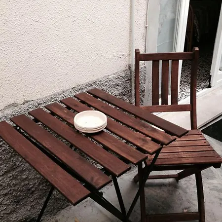 Piano Terra Con Giardino Διαμέρισμα *