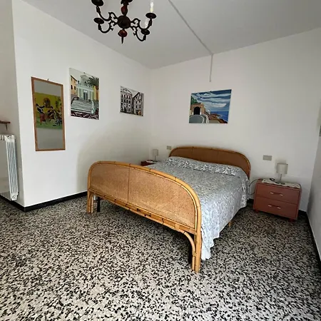 Piano Terra Con Giardino Διαμέρισμα *