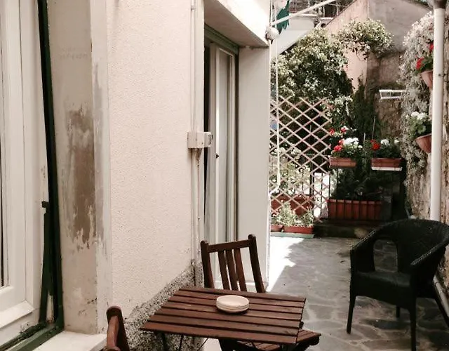 Piano Terra Con Giardino Apartman Moneglia